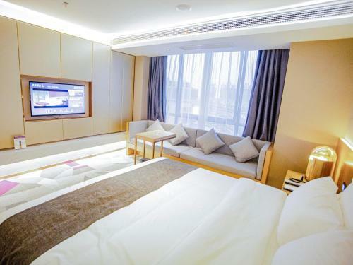 Lavande Hotel Lujiang Zhouyu Avenue