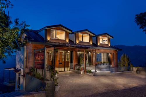 Villa Stayvista At Pristine Pines
