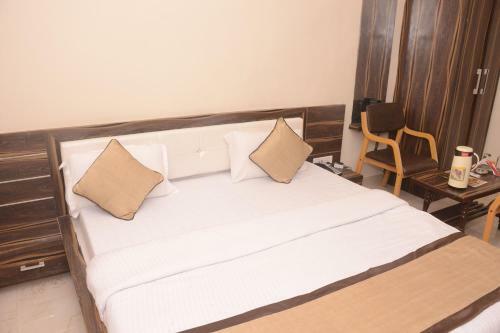 Hotel Bharat