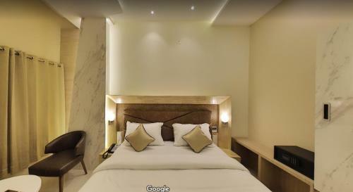 Hotel Bharat