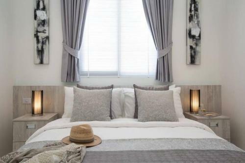 3 Bedroom Ocean View Villa Aura
