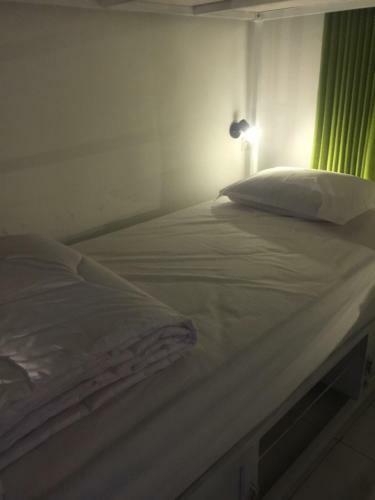 Albergue Anggrek Mas Bed & Breakfast