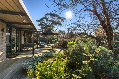 Lonny Retreat - Sprawling Deck And Spa