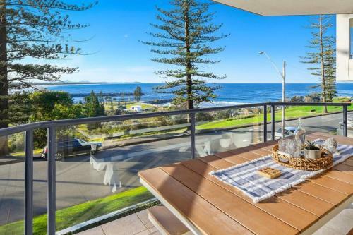 Blue Vista - Luxury Beachfront Apartment