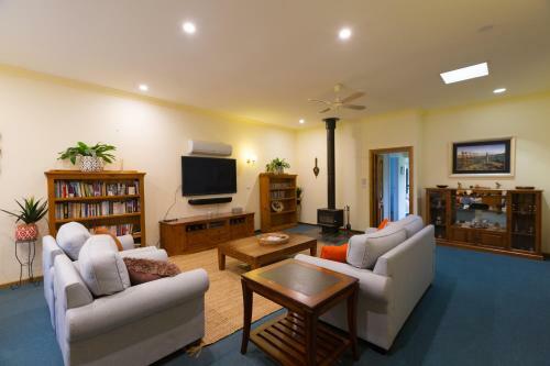 Kraft Vintage House