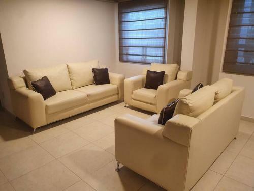 Apartamento Hermoso Condominio Con Estacionamiento Techado