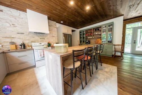 Chalet Deschamps- Spa- Chien Accept�- Nature- Estrie