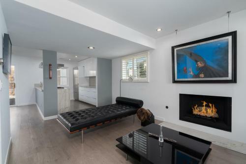 Impeccable Home Walking Distance To The Beach!