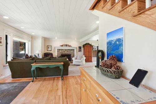 Tahoe Highlands Hideaway