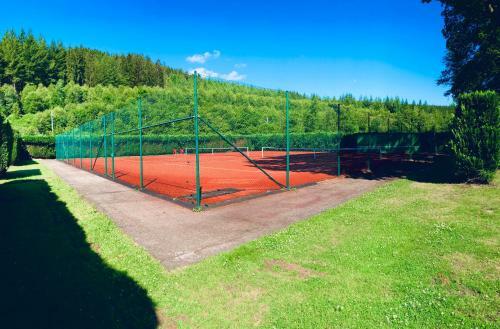Camping Les Neufs Pr�s