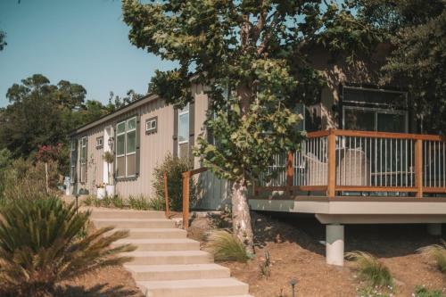 Beautiful Ranch House On Equestrian Property - R2