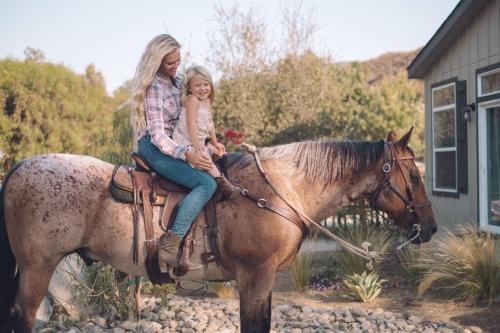 Beautiful Ranch House On Equestrian Property - R4