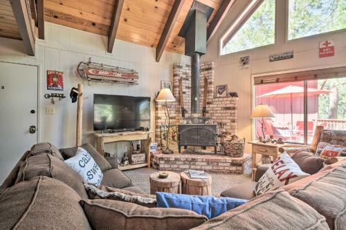 High Sierra Cabin With Grill, Serene Location!