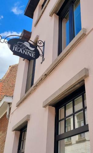 La Dame Jeanne