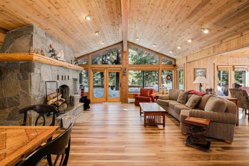 Deerpath Hideout By Tahoe Mountain Properties