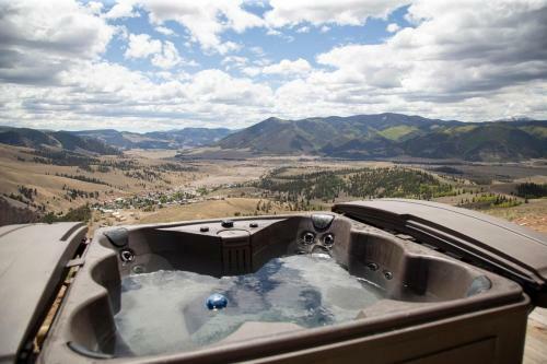 Overlook At The Black Chief