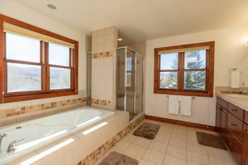 Immaculate 5bd Family Retreat