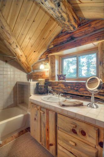Elk Mountain Retreat