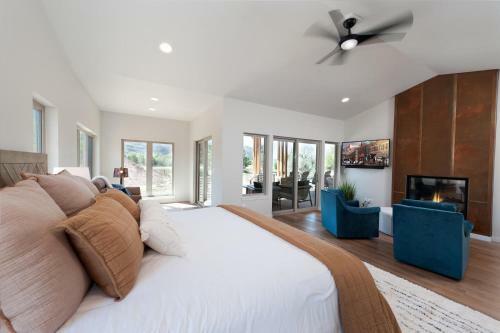 275 Estancia House
