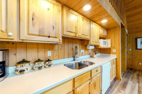 Rocky River Retreat