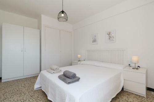 Uhc Esquirol Apartments