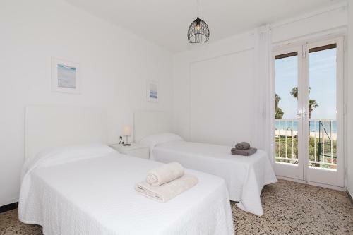 Uhc Esquirol Apartments