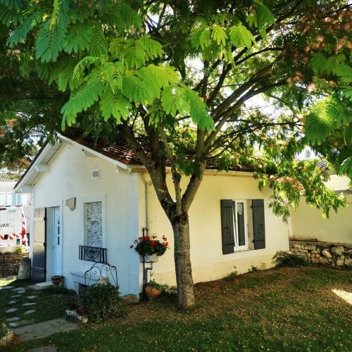 Studio Meubl�e Et �quip�e Avec Jardin Et Terrasse Priv�
