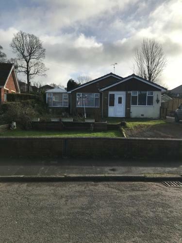 3 Bedrooms Stonyhurst Villa