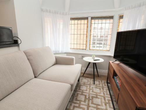 Apartment 4