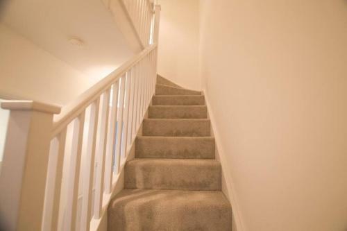 New Stylish 4 Bed House Moments From Clacton Beach