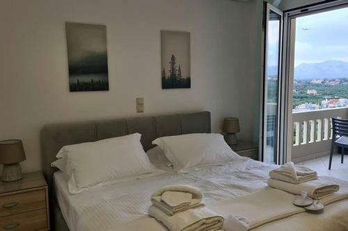 Physis Apt- Big Comfortable Apartment With View