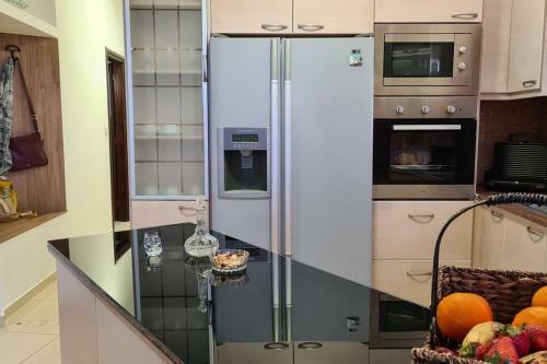 Physis Apt- Big Comfortable Apartment With View