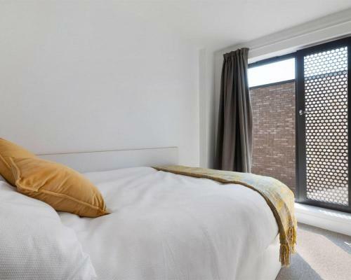 Zeni Apartments 5 Bed Apartment In Central Colchester