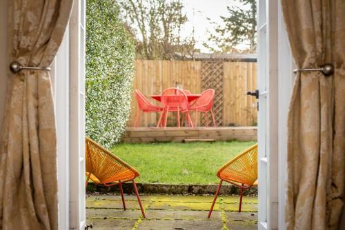 Charming Cardoon Cottage In Beautiful Village