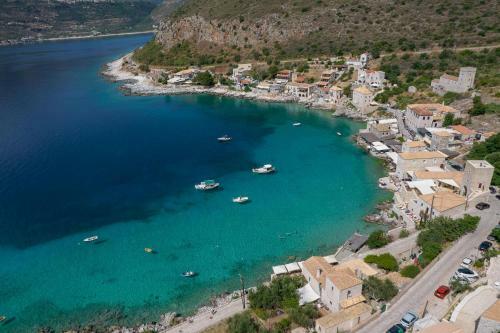 Aris-apea Villas