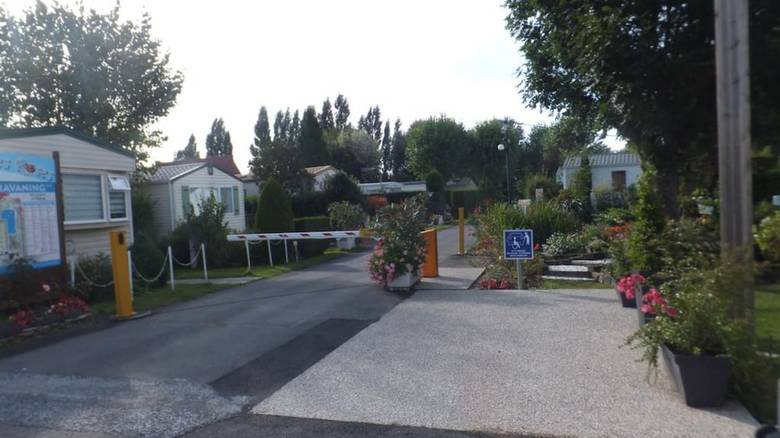 Le Camp Des Roses
