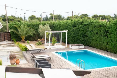 Private Villa Loutraki With Pool, Bbq & View