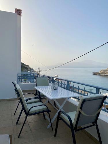 Villa Red Beach - Matala Love