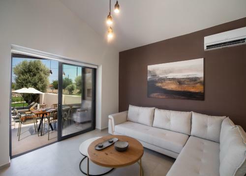 Rizomata Luxury Villas