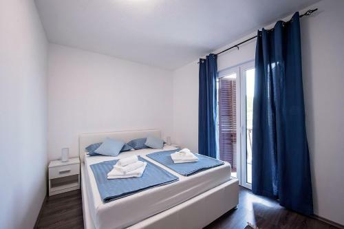 Villa With A Large Private Pool, Parking, Bbq...