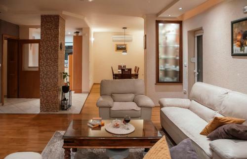 Villa Holiday House Leonarda