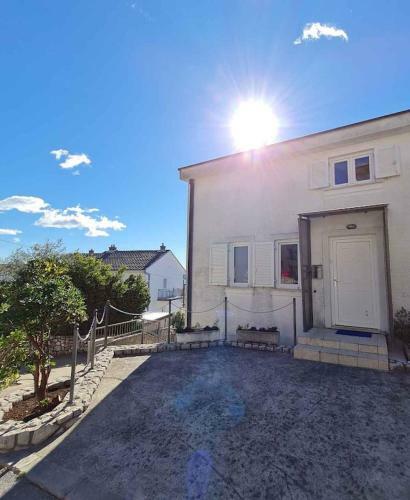 Apartment In Dramalj 42436