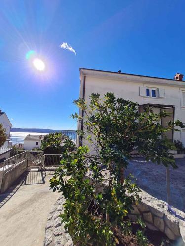 Apartment In Dramalj 42436