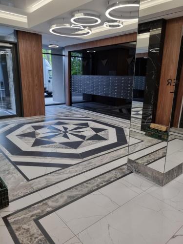 Apartament Plaza Tower Deluxe -zagna?ska (Gara?, Targi)