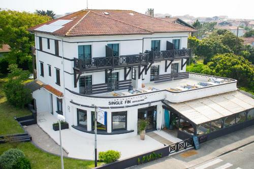 Hotel H�tel Mermoz