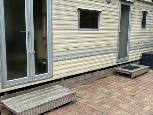 Leuk Chalet Gelegen 250 M Van Het Dwingelerveld.