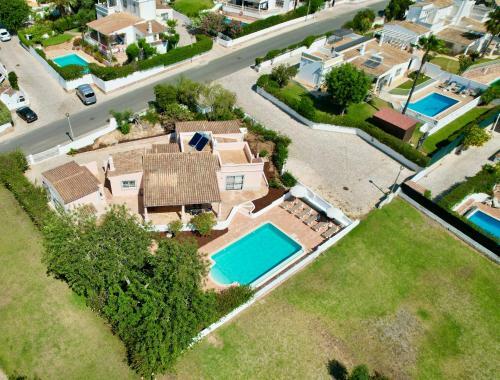 Guia 3 Bed Villa, Albufeira Wifi