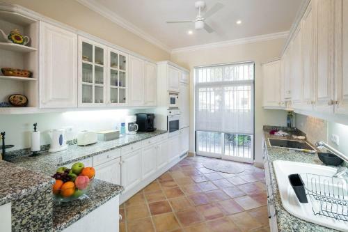 Sera - Luxury 3 Bedroom Apartment With Pool, Golf,beach