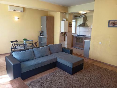 Airport Apartment