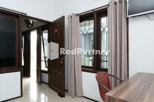 Hotel Siwalankerto Residence Syariah Redpartner